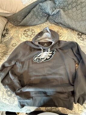 Antigua Men's Gray Philadelphia Eagles Crewneck Hoodie